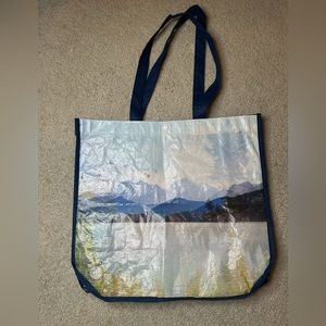 Lululemon SeaWeeze 2017 shopping bag